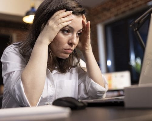 Tükenmişlik Artık Bireysel Değil: Şirket Kültürü Nasıl Yorgunluk Üretiyor?